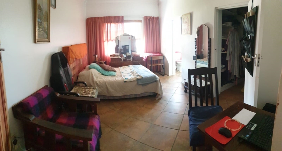 4 Bedroom Property for Sale in Humansdorp Eastern Cape